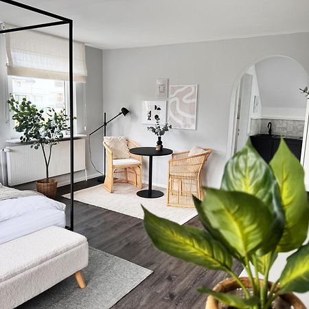Seaside Rooms - Design-Apartment Mit Balkon & Parkplatz - Inklusive Strandkorb Direkt Am Wasser Und Spa & Sauna Saisonal Büsum Esterno foto
