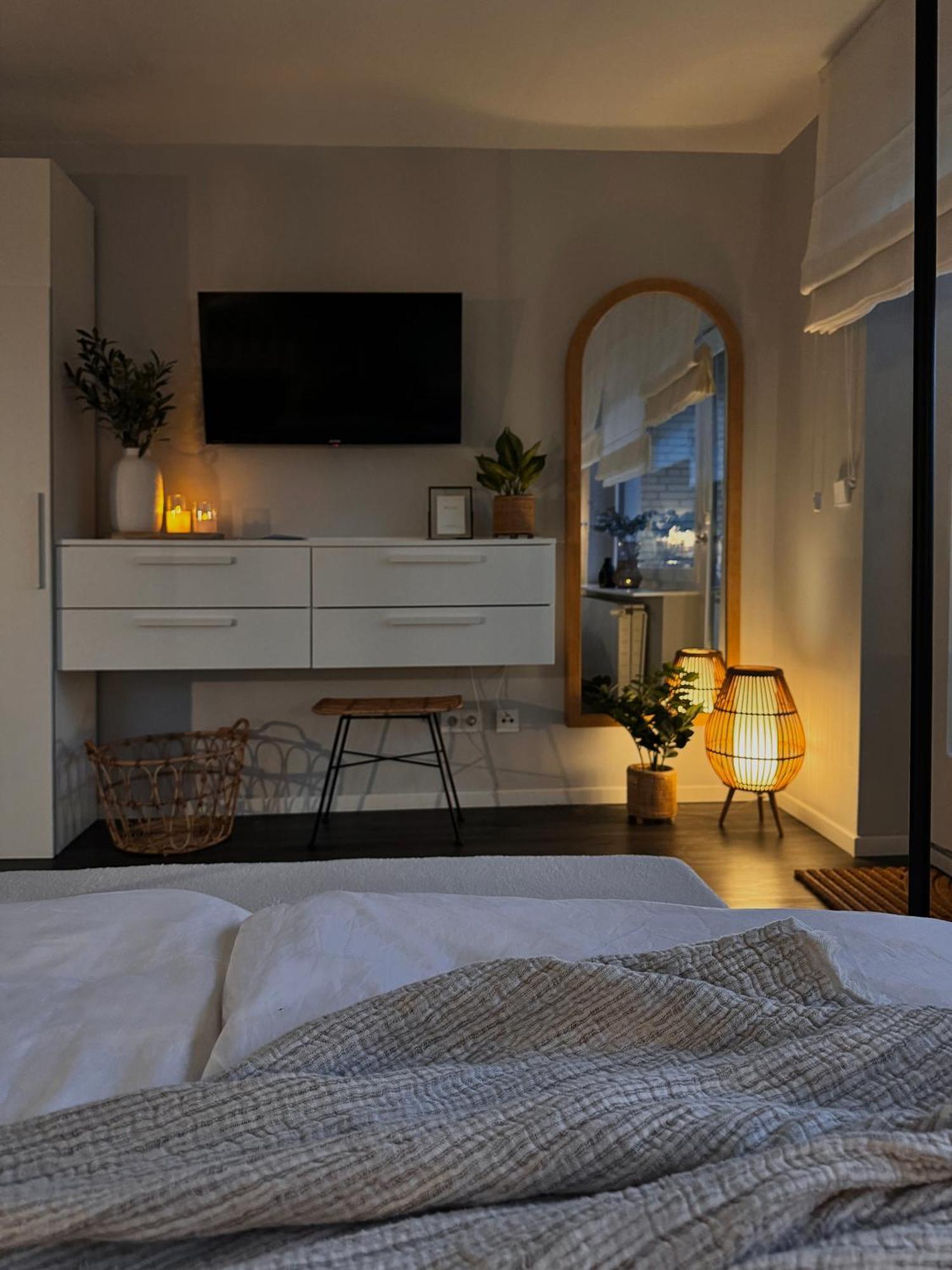 Seaside Rooms - Design-Apartment Mit Balkon & Parkplatz - Inklusive Strandkorb Direkt Am Wasser Und Spa & Sauna Saisonal Büsum Esterno foto